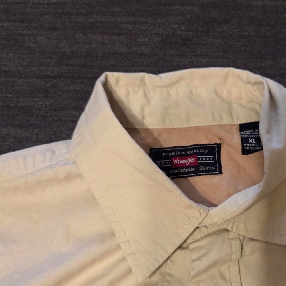 Wrangler Button Front Mens XL Tan Comfort Flex Long Sleeve Good